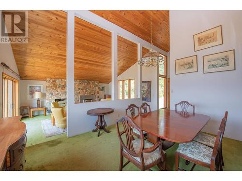 9653 Whitepoint Road, Vernon, BC - Indoor Photo Showing Dining Room