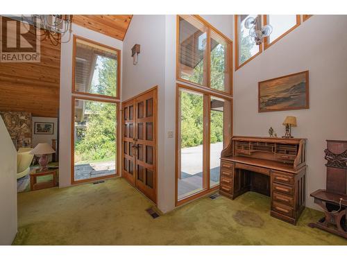 9653 Whitepoint Road, Vernon, BC - Indoor Photo Showing Other Room