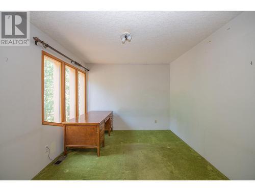 9653 Whitepoint Road, Vernon, BC - Indoor Photo Showing Other Room