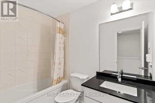 25 - 61 Soho Street, Hamilton (Stoney Creek), ON - Indoor Photo Showing Bathroom