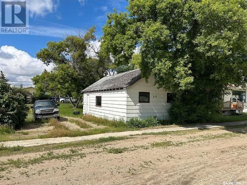 318 2Nd Avenue, Young, SK - Outdoor