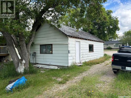 318 2Nd Avenue, Young, SK - Outdoor