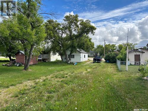 318 2Nd Avenue, Young, SK - Outdoor