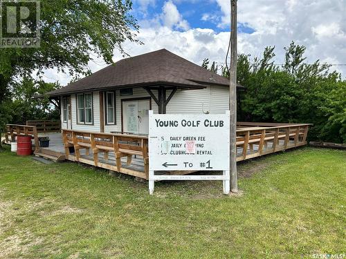 318 2Nd Avenue, Young, SK - Outdoor