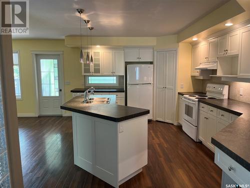 1313 Heidgerken Crescent, Humboldt, SK - Indoor Photo Showing Kitchen With Double Sink