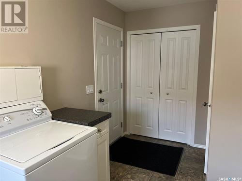 1313 Heidgerken Crescent, Humboldt, SK - Indoor Photo Showing Laundry Room