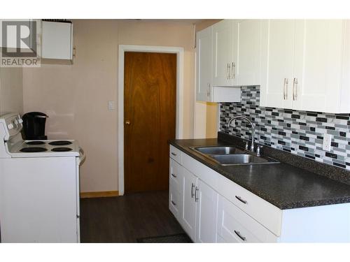 161 Salmon Arm Drive, Enderby, BC - Indoor Photo Showing Kitchen With Double Sink