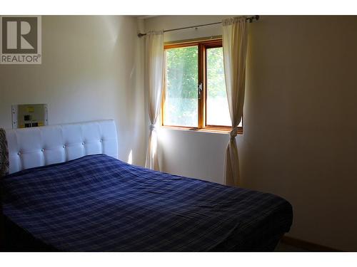 161 Salmon Arm Drive, Enderby, BC - Indoor Photo Showing Bedroom