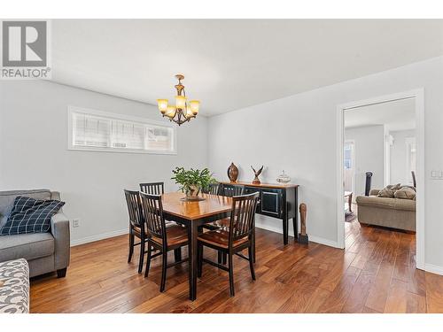 681 Cook Road, Kelowna, BC - Indoor Photo Showing Dining Room