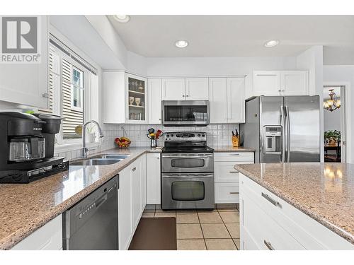 681 Cook Road, Kelowna, BC - Indoor Photo Showing Kitchen With Double Sink