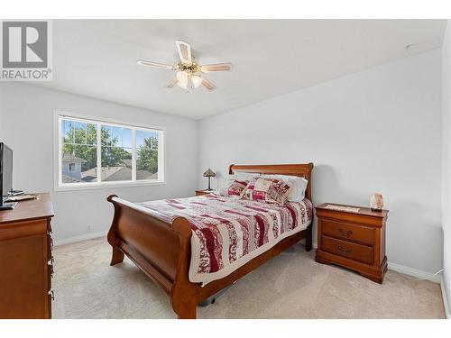 681 Cook Road, Kelowna, BC - Indoor Photo Showing Bedroom