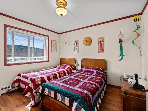 4085 Paxton Valley Rd, Kamloops, BC - Indoor Photo Showing Bedroom