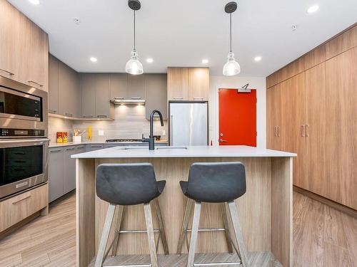 104-960 Reunion Ave, Langford, BC - Indoor Photo Showing Kitchen With Stainless Steel Kitchen With Upgraded Kitchen