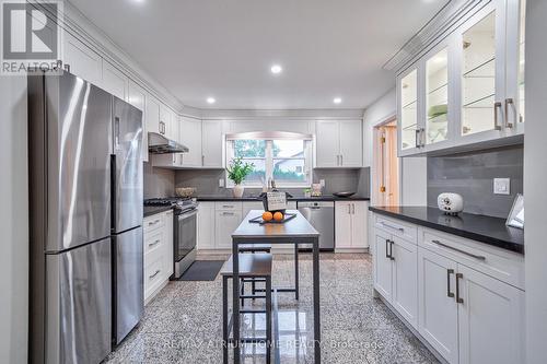 46 Kimberdale Crescent, Toronto (L'Amoreaux), ON - Indoor Photo Showing Kitchen With Upgraded Kitchen