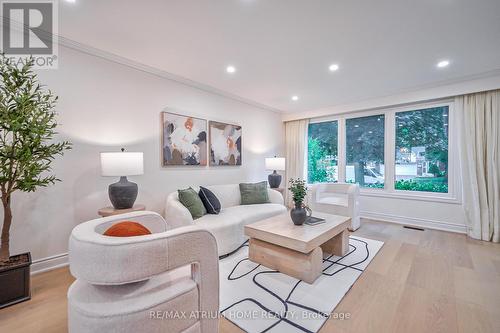 46 Kimberdale Crescent, Toronto (L'Amoreaux), ON - Indoor Photo Showing Living Room