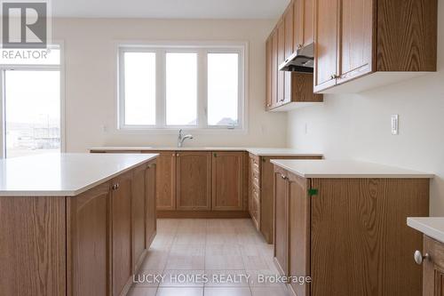 209 Flavelle Way, Peterborough (Northcrest), ON - Indoor Photo Showing Kitchen