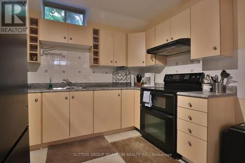 Bsmt - 2403 Fourth Line, Oakville (West Oak Trails), ON - Indoor Photo Showing Kitchen