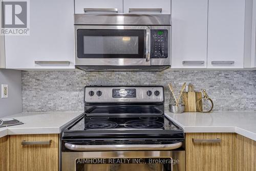 905 - 11 St. Joseph Street, Toronto (Bay Street Corridor), ON - Indoor Photo Showing Kitchen