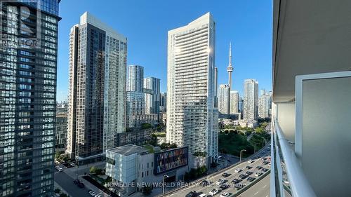 2006 - 17 Bathurst Street, Toronto (Waterfront Communities), ON - Outdoor With Facade