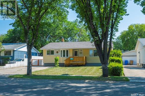 173 Cambridge Avenue, Regina, SK - Outdoor With Deck Patio Veranda