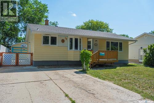 173 Cambridge Avenue, Regina, SK - Outdoor With Deck Patio Veranda