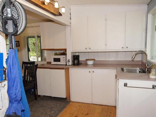 Kitchen - 2 Ch. Numéro-15, Notre-Dame-Des-Prairies, QC - Indoor Photo Showing Kitchen