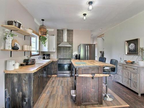 Kitchen - 600Z 8E Rang S., Courcelles, QC - Indoor Photo Showing Kitchen With Upgraded Kitchen