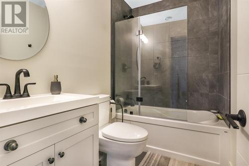 109 Cornwall Avenue, St. John'S, NL - Indoor Photo Showing Bathroom