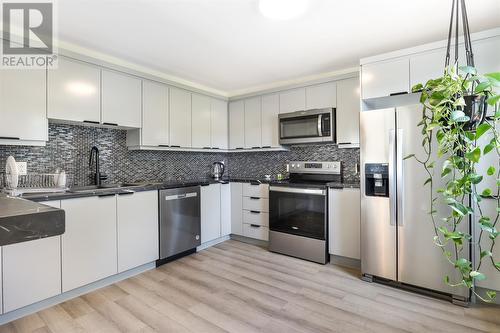 109 Cornwall Avenue, St. John'S, NL - Indoor Photo Showing Kitchen With Upgraded Kitchen