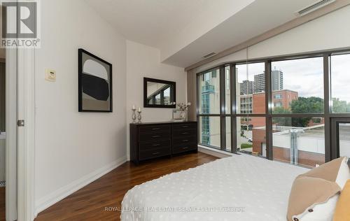 401 - 3 Mcalpine Street, Toronto (Annex), ON - Indoor Photo Showing Bedroom