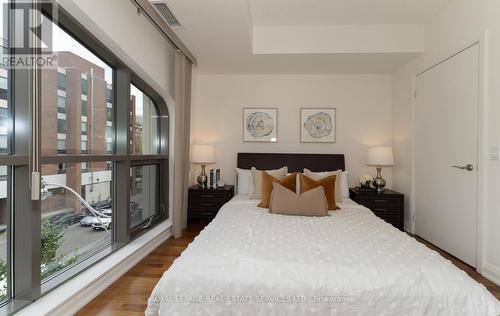 401 - 3 Mcalpine Street, Toronto (Annex), ON - Indoor Photo Showing Bedroom