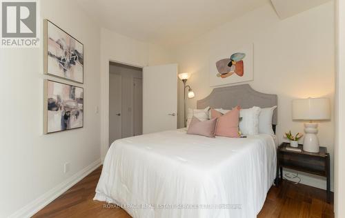 401 - 3 Mcalpine Street, Toronto (Annex), ON - Indoor Photo Showing Bedroom