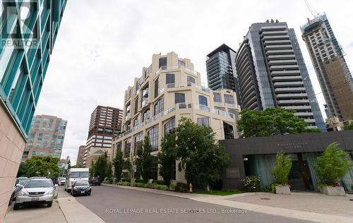 401 - 3 Mcalpine Street, Toronto (Annex), ON - Outdoor With Facade