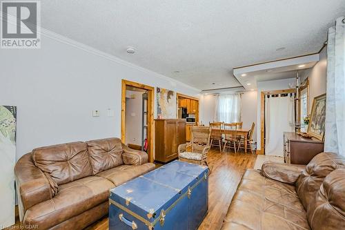 509 Speedvale Avenue E, Guelph, ON - Indoor Photo Showing Living Room