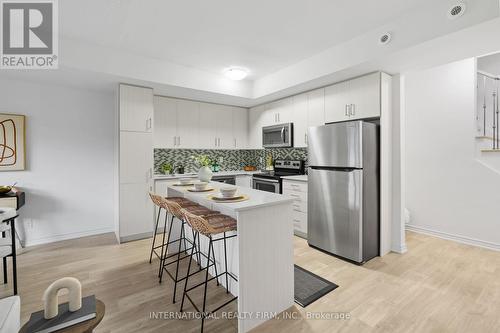 15 - 125 Long Branch Avenue, Toronto (Long Branch), ON - Indoor Photo Showing Kitchen