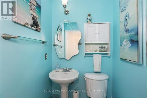 979 Lake Drive E, Georgina (Sutton & Jackson'S Point), ON - Indoor Photo Showing Bathroom