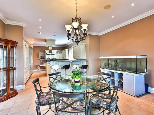 Coin-repas - 946 Ch. Du Bord-Du-Lac-Lakeshore, Dorval, QC - Indoor Photo Showing Dining Room