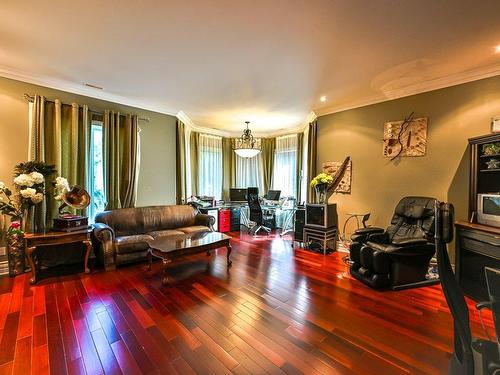 Bureau - 946 Ch. Du Bord-Du-Lac-Lakeshore, Dorval, QC - Indoor Photo Showing Living Room