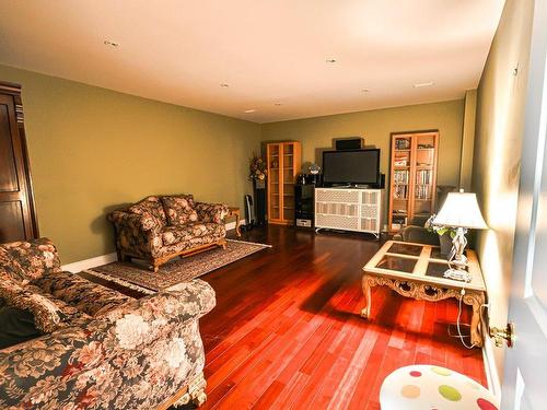 Salle de jeux - 946 Ch. Du Bord-Du-Lac-Lakeshore, Dorval, QC - Indoor Photo Showing Living Room