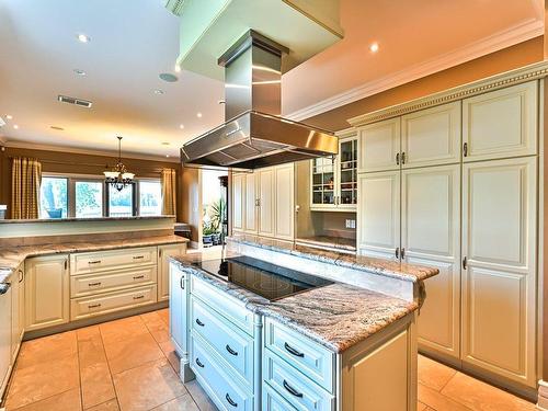 Cuisine - 946 Ch. Du Bord-Du-Lac-Lakeshore, Dorval, QC - Indoor Photo Showing Kitchen