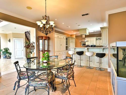 Coin-repas - 946 Ch. Du Bord-Du-Lac-Lakeshore, Dorval, QC - Indoor Photo Showing Dining Room