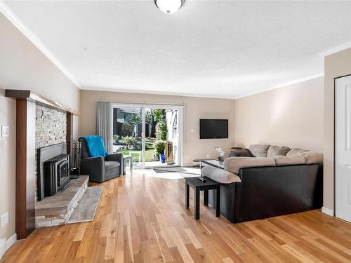 1123 Goldstream Ave, Langford, BC - Indoor Photo Showing Living Room With Fireplace