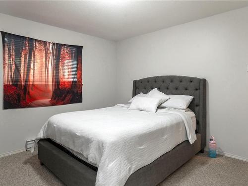 1F-690 Colwyn St, Campbell River, BC - Indoor Photo Showing Bedroom