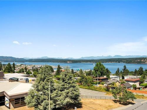 1F-690 Colwyn St, Campbell River, BC - Outdoor With Body Of Water With View