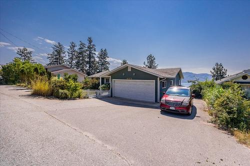 4155 Ponderosa Drive, Peachland, BC - Outdoor