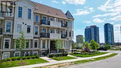 2 - 62 PRESTON MEADOW AVENUE  Mississauga, ON L4Z 1B1