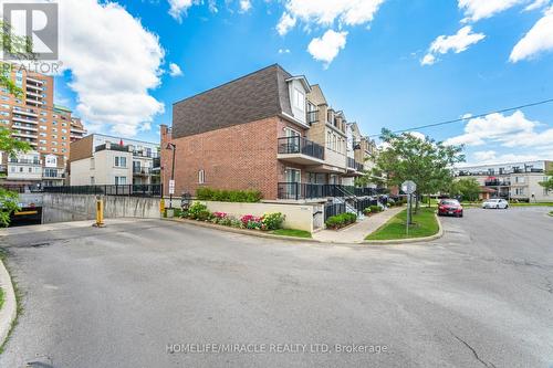 2012 - 3031 Finch Avenue W, Toronto (Humbermede), ON - Outdoor With Balcony