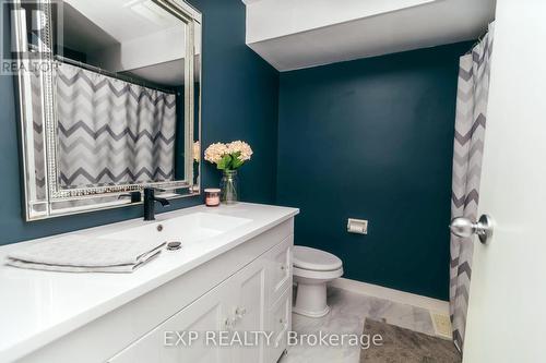 13 - 302 Vine Street, St. Catharines, ON - Indoor Photo Showing Bathroom