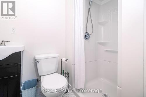 13 - 302 Vine Street, St. Catharines, ON - Indoor Photo Showing Bathroom