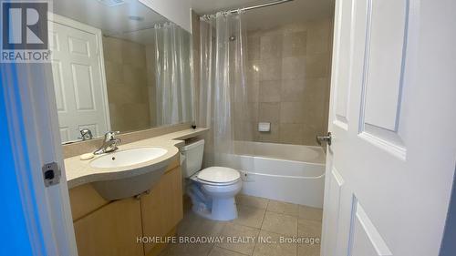 3713 - 763 Bay Street, Toronto (Bay Street Corridor), ON - Indoor Photo Showing Bathroom